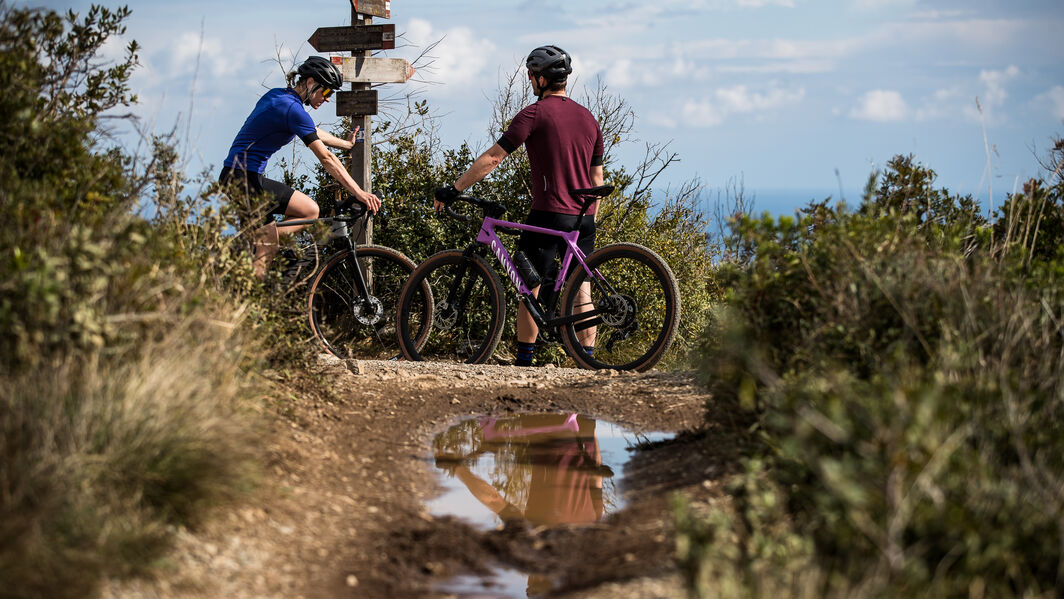 Gravelbike with suspension can ride even more terrain Gravelbike with suspension can ride even more terrain
