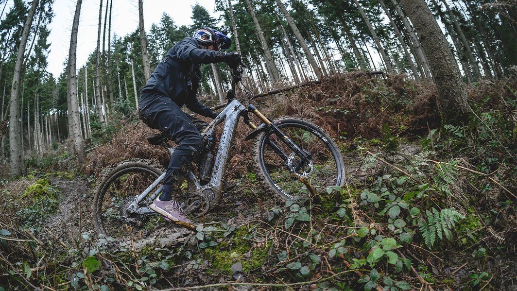 Is it okay to cycle with a cold? Is it okay to cycle with a cold?