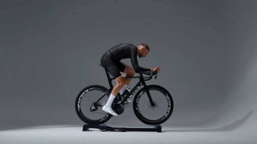 Master your indoor cycling setup and training: a complete guide with Canyon athletes