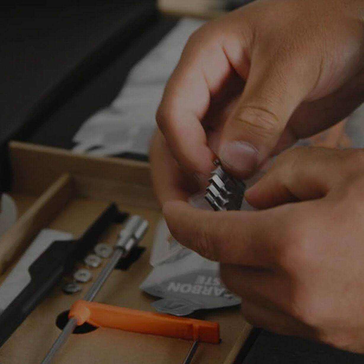 开箱并组装您的 Neuron