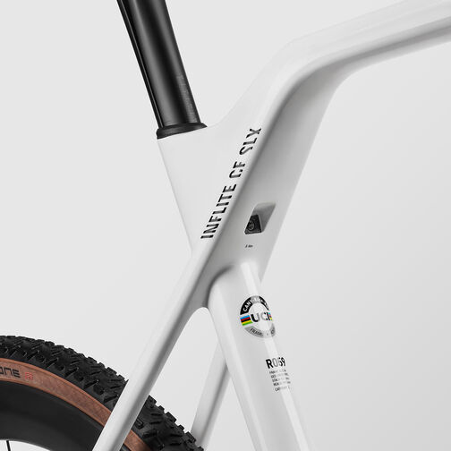 Inflite CF SLX 8 AXS Inflite CF SLX 8 AXS